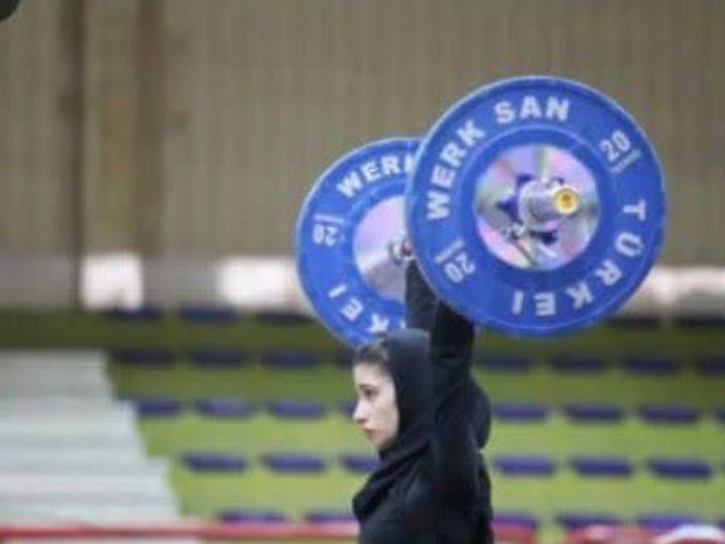 کسب مدال برنز توسط وزنهبردار جوان ایلامی کسب مدال برنز توسط وزنهبردار جوان ایلامی