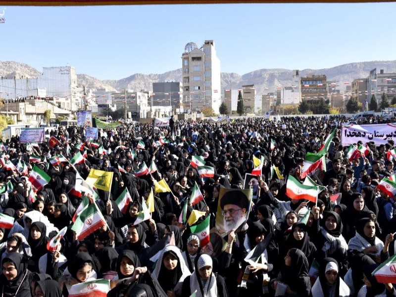 حماسه مردم ایلام در روز 13 آبان حماسه مردم ایلام در روز 13 آبان