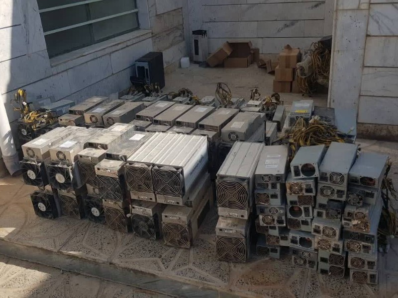 ۴۷ دستگاه استخراج رمزارز در مهران کشف شد