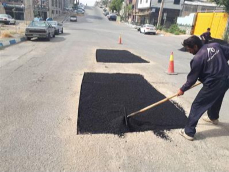 ترمیم راه‌های ایلام با ۹۱ هزار تُن عملیات لکه‌گیری