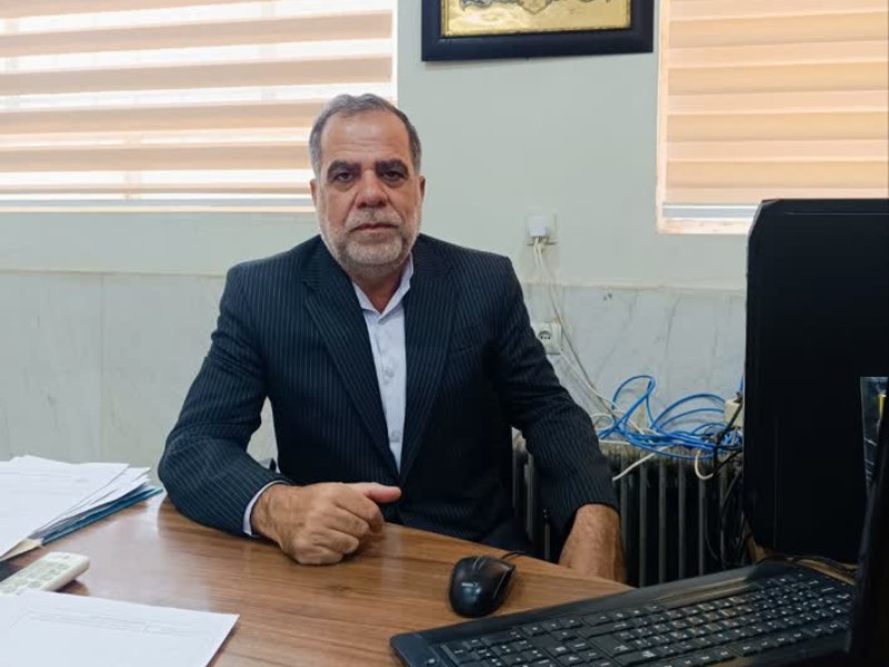 زنان نقش کلیدی در خانواده و جامعه دارند زنان نقش کلیدی در خانواده و جامعه دارند