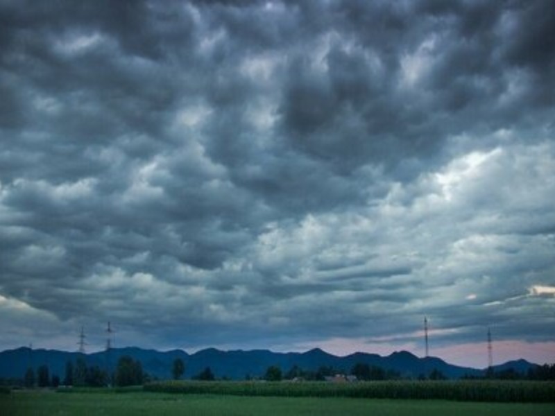 ورود سامانه بارشی ضعیف به ایلام ورود سامانه بارشی ضعیف به ایلام