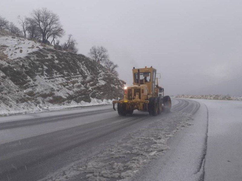 ۹۰ کیلومتر از محورهای استان ایلام برف‌روبی شد