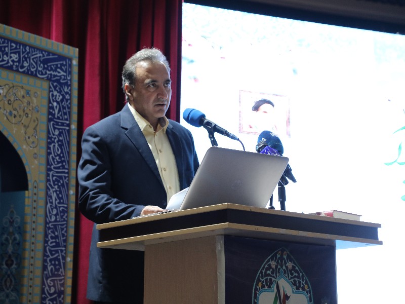 نماز محور تربیت معنوی و آرامش خانواده است