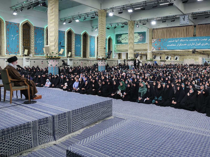 جامعه بدون نقش زنان نیمه‌جان است