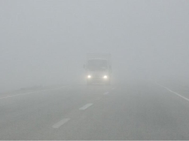 هم اکنون مه غلیظ در محور ملکشاهی - ایلام هم اکنون مه غلیظ در محور ملکشاهی - ایلام