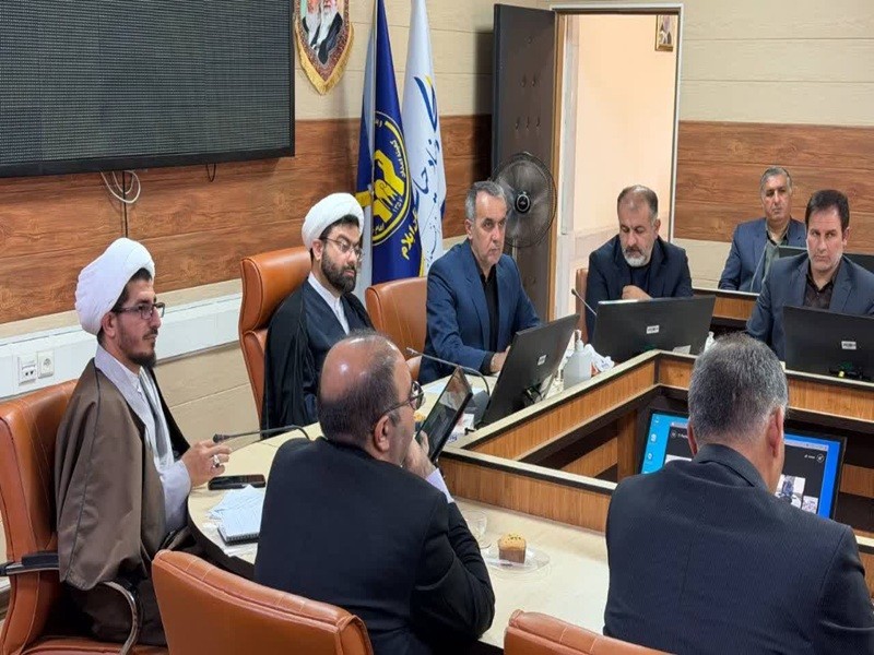 ۹۰۰ هزار بسته آموزشی میان دانشآموزان نیازمند توزیع شد ۹۰۰ هزار بسته آموزشی میان دانشآموزان نیازمند توزیع شد