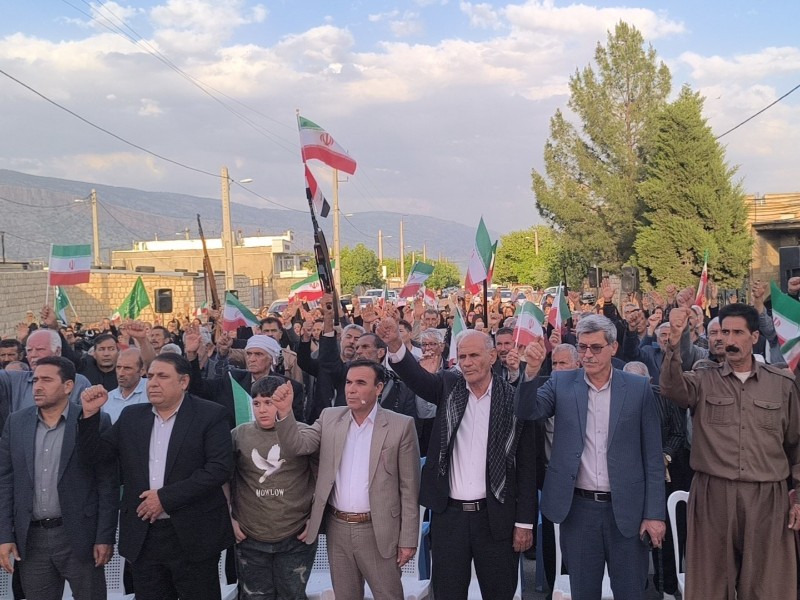 بیعت عشایر آسمان‌آباد با رهبر انقلاب