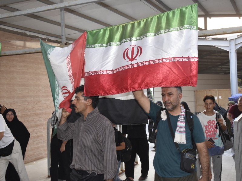 موج بازگشت زائران از مرز بینالمللی مهران موج بازگشت زائران از مرز بینالمللی مهران