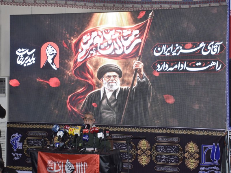 نشست خبری فرمانده سپاه ایلام در مهران برگزار شد نشست خبری فرمانده سپاه ایلام در مهران برگزار شد