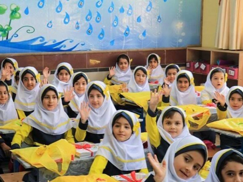 دانش‌آموزان ایلامی از نقش دانش در اقتدار کشور می‌گویند