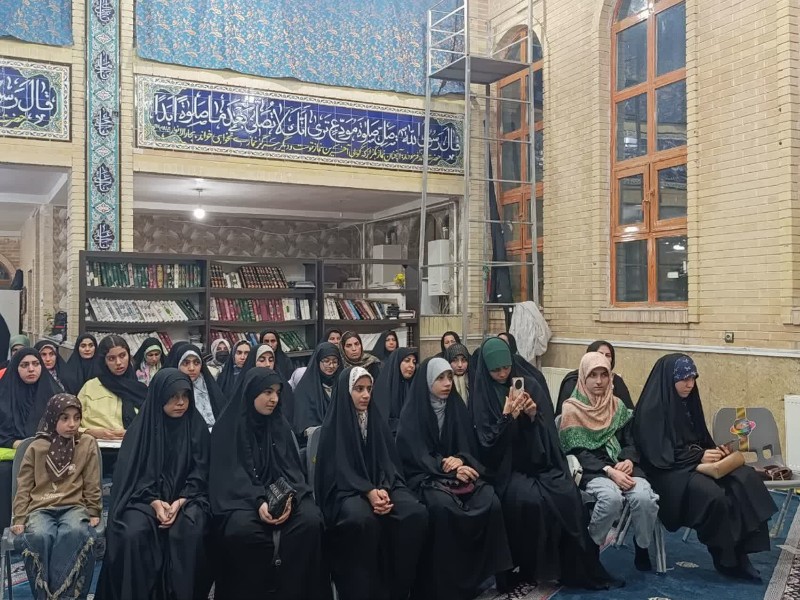 رقابت ۱۱۰ بانوی قرآنی ایلام در مسابقات «مدهامتان» رقابت ۱۱۰ بانوی قرآنی ایلام در مسابقات «مدهامتان»